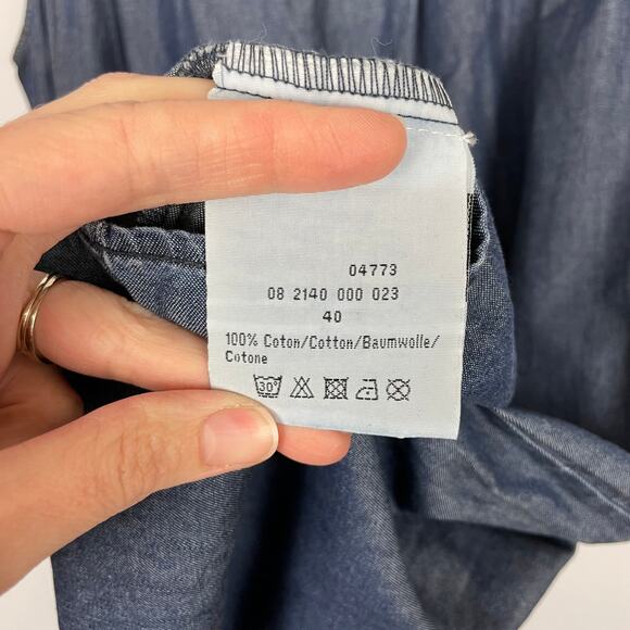 Creeks | Dark Chambray Sleeveless Pleated Knee Length Shift Dress - Picture 6 of 7